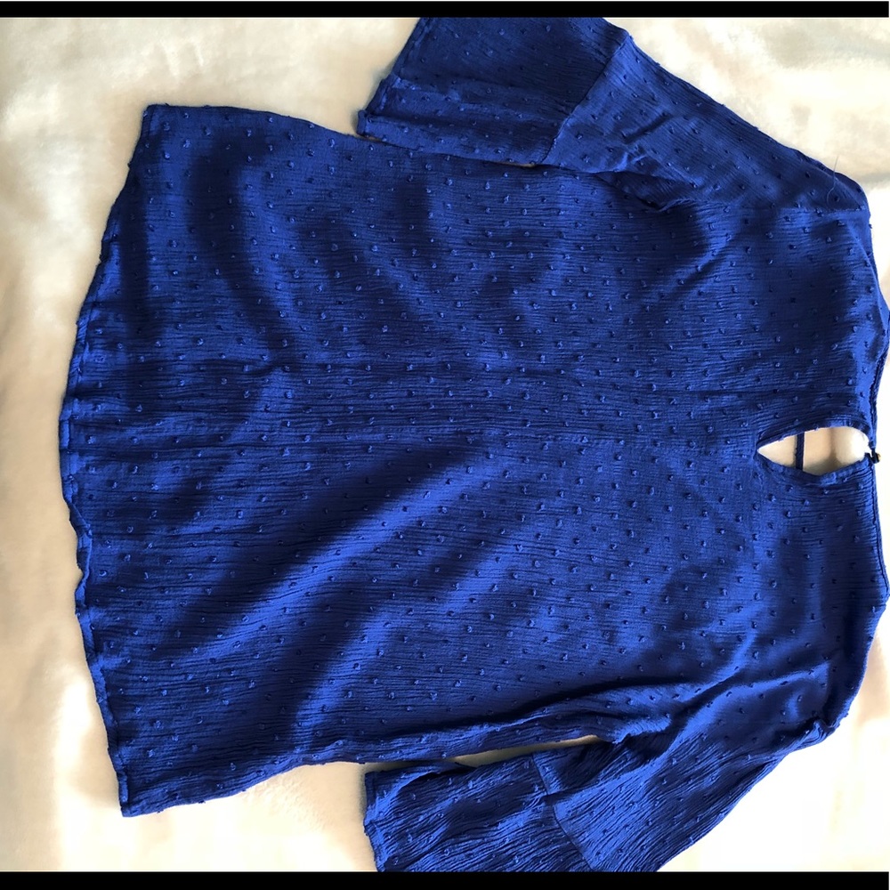 Blue 3/4 sleeve shirt